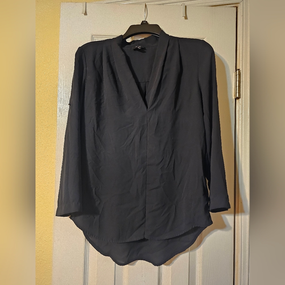 Elegant Black Women's V-neck Top From Buckle